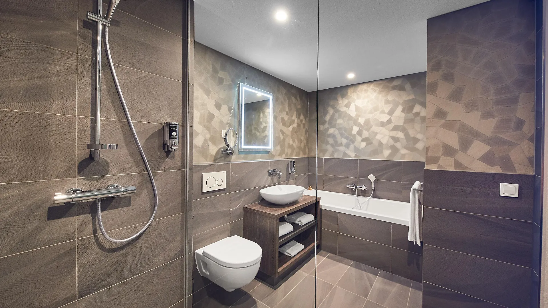 Inntel Hotels Utrecht Centre 4*,